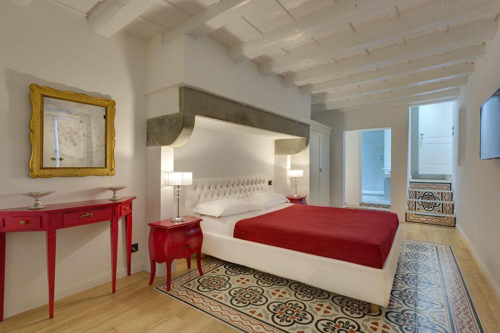 Gjestgiverier Residenza D'epoca Borgo Albizi 3*