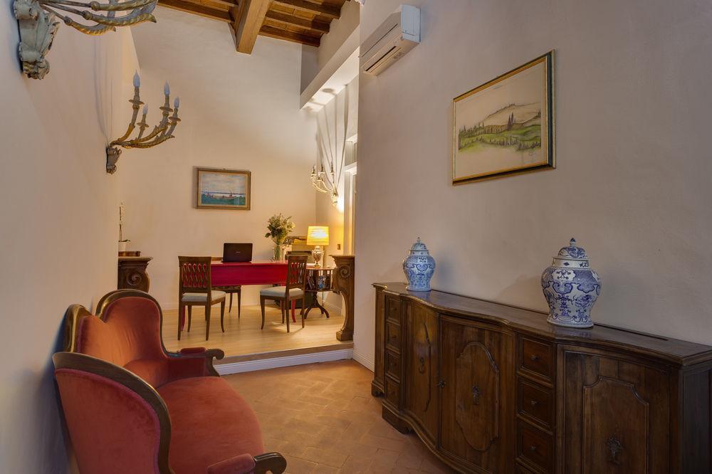 Gjestgiverier Residenza D'epoca Borgo Albizi