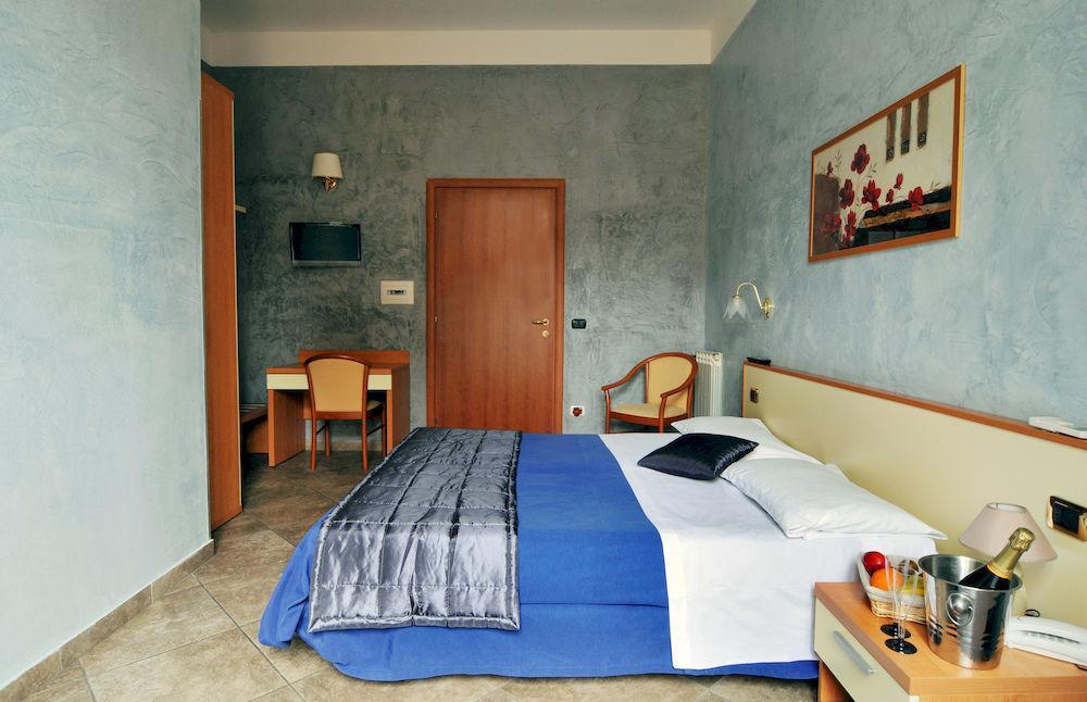 Angelica Hotel