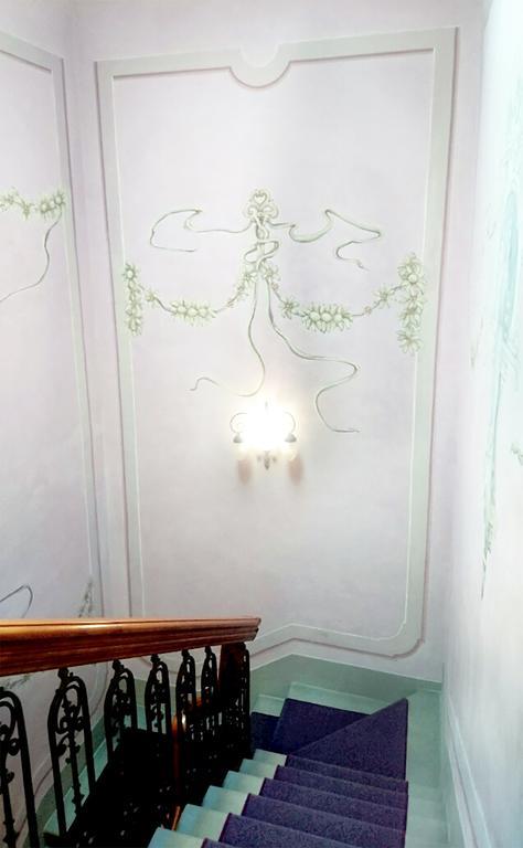 Della Robbia 3*