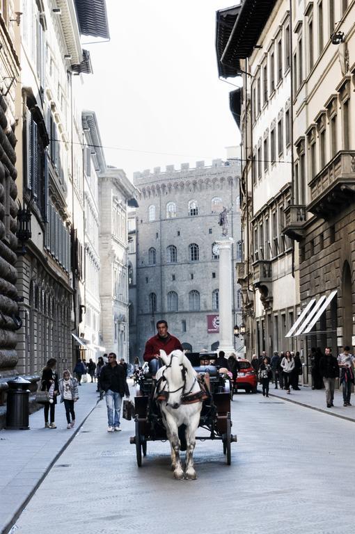 Old Tower Ponte Vecchio Firenze
