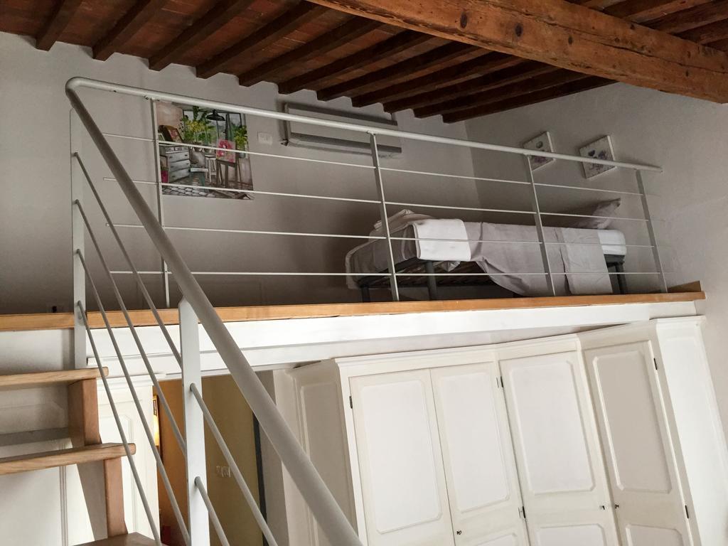 Appartamento Finestra Su Firenze