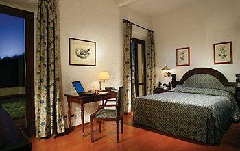 Hotel Bettoja Relais Certosa 4*