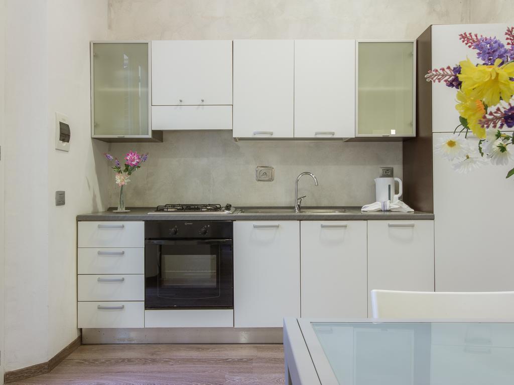 Piazza Pitti 2 Bedroom *
