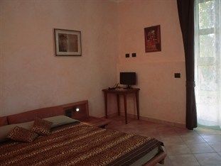 Acomodação com café da manhã  Ulivi Di Castello