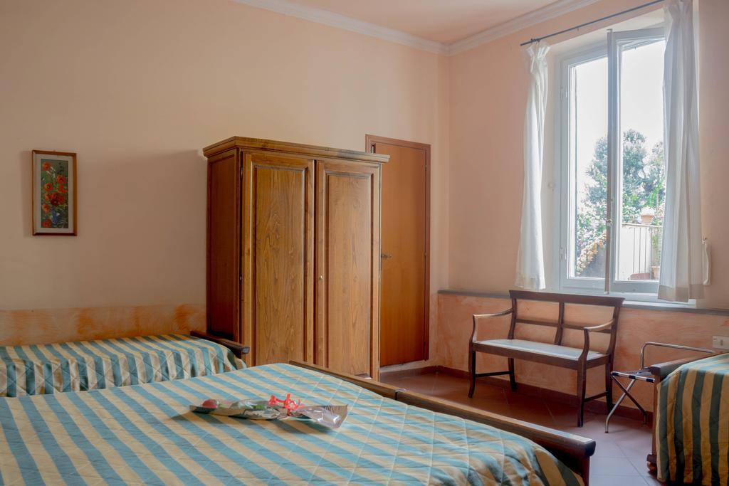 Hotel Monica 2*