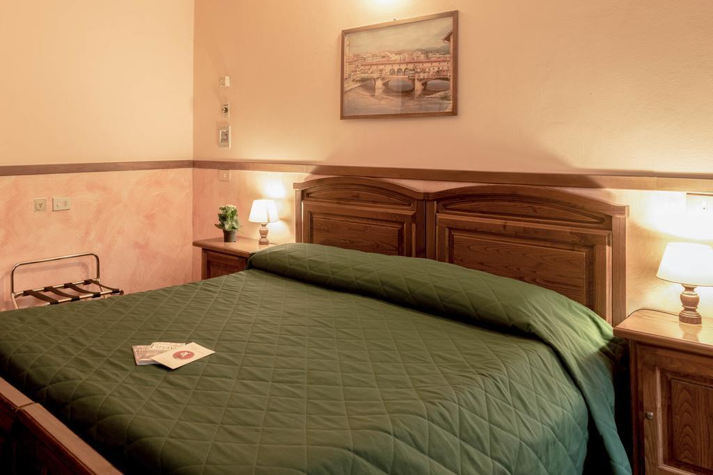 Monica Hotel