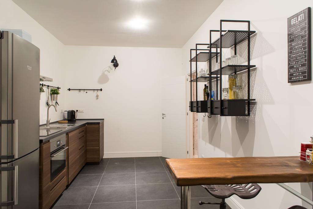 Industia Loft *