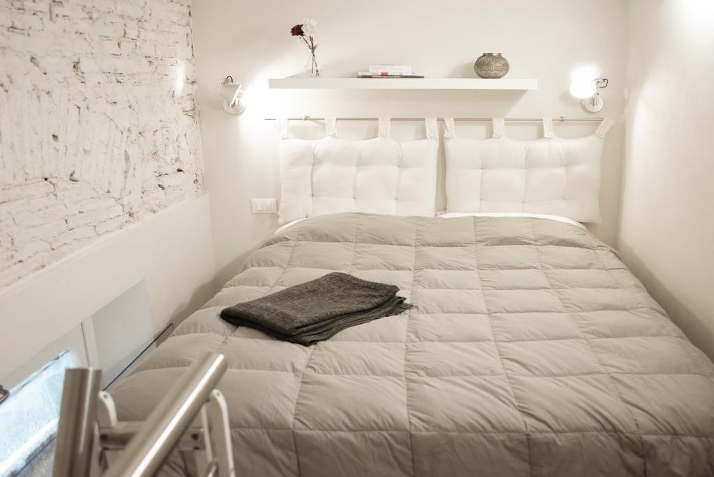 A Dream In Apartment *