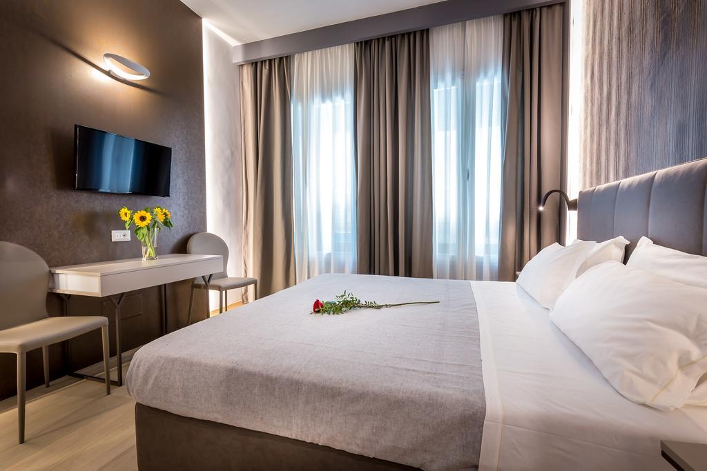 Blu Notte Gjestgiverier Firenze