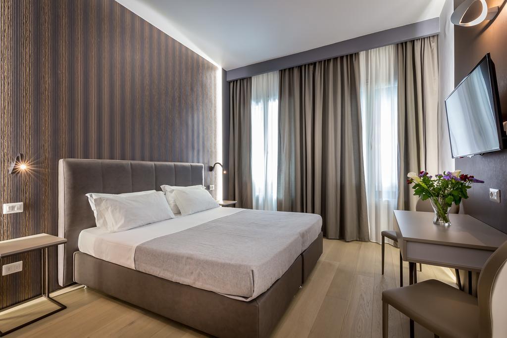 Blu Notte Gjestgiverier Firenze