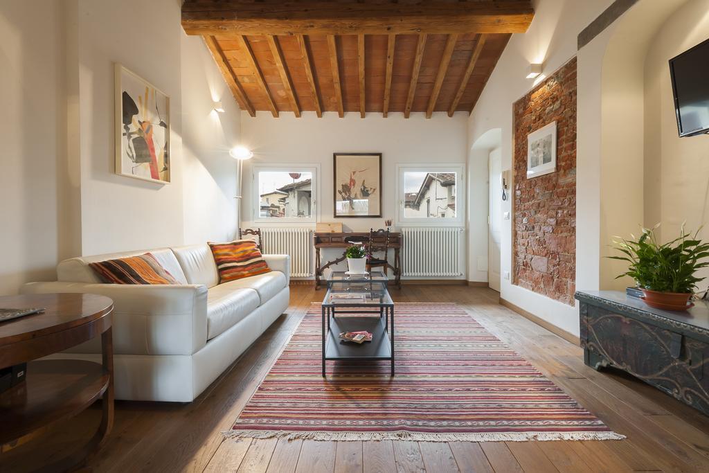 Poet's Santo Spirito Apt.