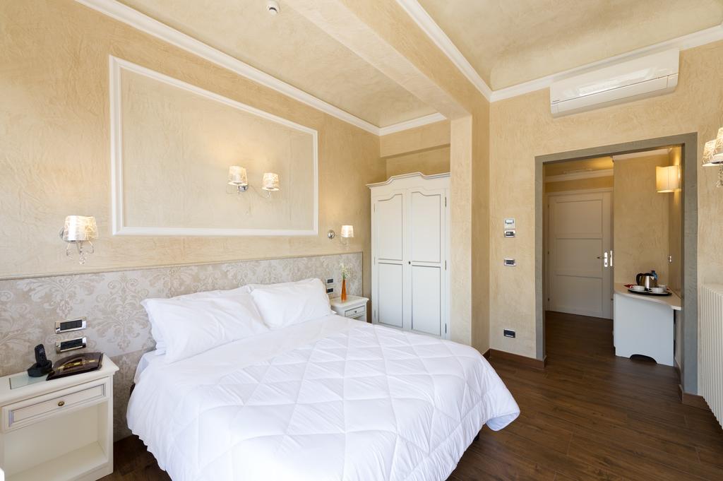 California Hotell 4*