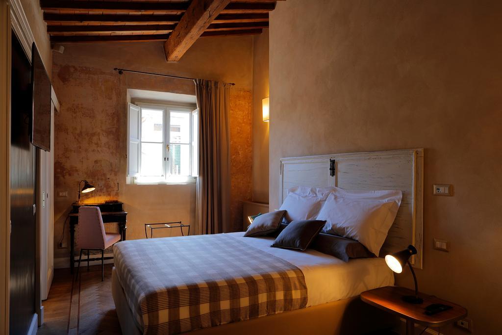 Residenza La Musa Amarcord Gjestgiverier Firenze