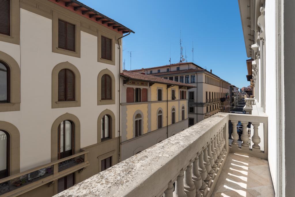 Scala Zara Uno *