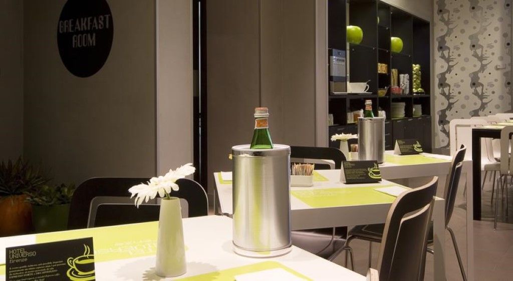 Hotel Universo