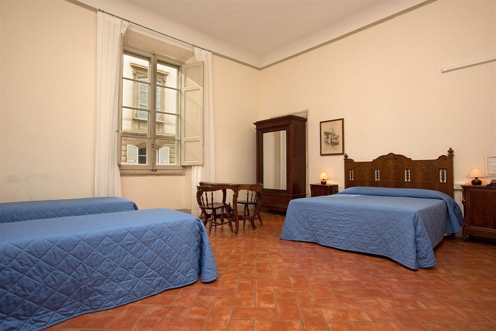 Crocini Hotell 3*