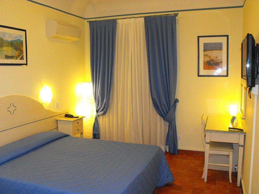 Crocini Hotell