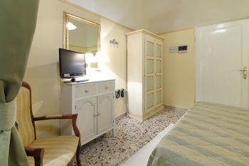Residenza Maglioni Al Battistero Gjestgiverier 2*