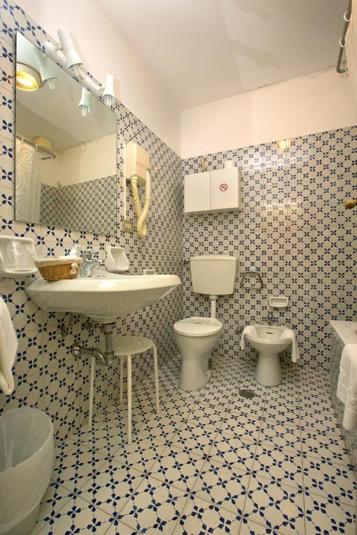 Hotell Crocini 3*