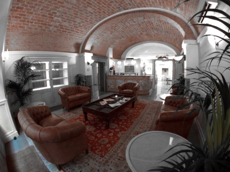 Art Atelier - Place Of Charme