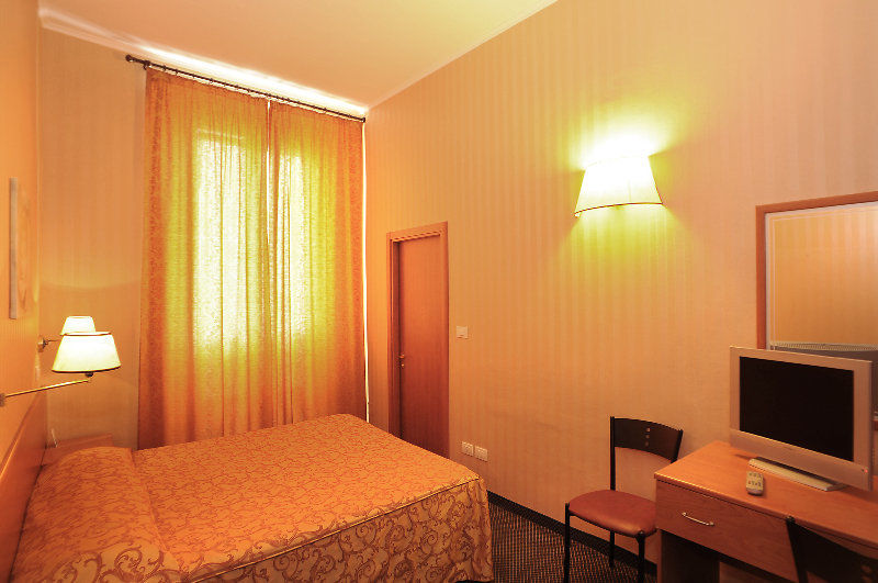 Montreal Hotel Florença