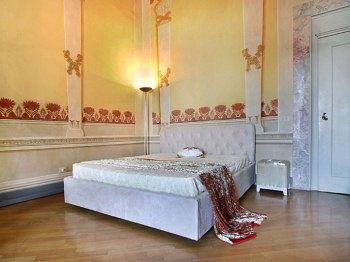 Couette-café Palazzo Tolomei - Residenza D'epoca 3*