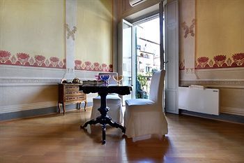 Palazzo Tolomei - Residenza D'epoca 3*