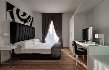 Hotel Lhp