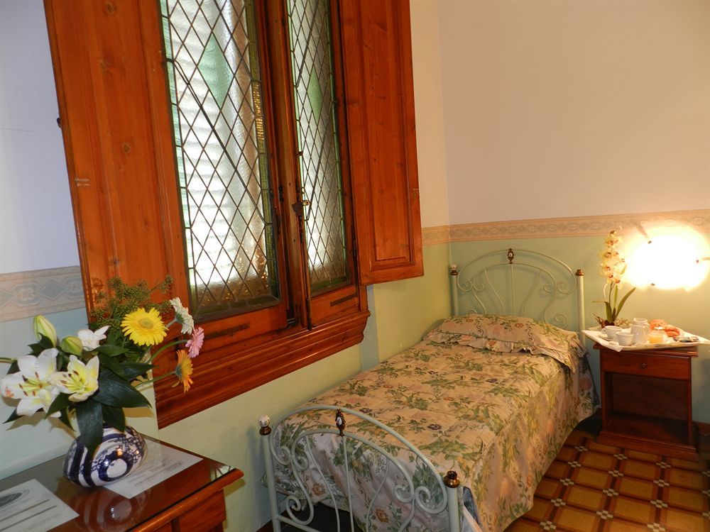 Desiree Hotel