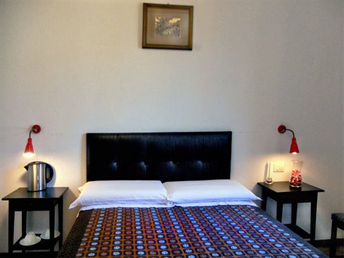 Adelaide House 2* Firenze