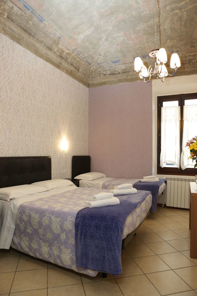 Adelaide House Gjestgiverier 2*