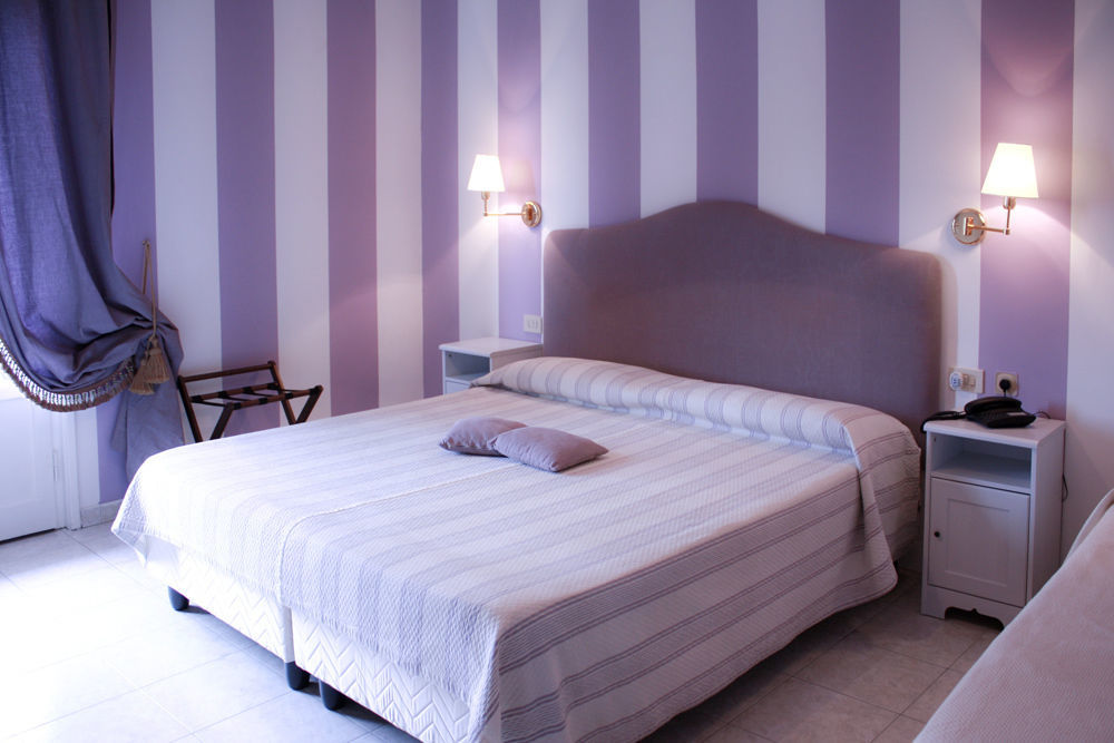 Hotel Alex