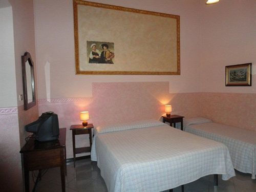Delle Camelie Hotel 2*