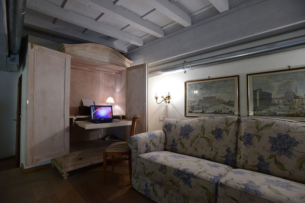 Corte Dei Neri Couette-café