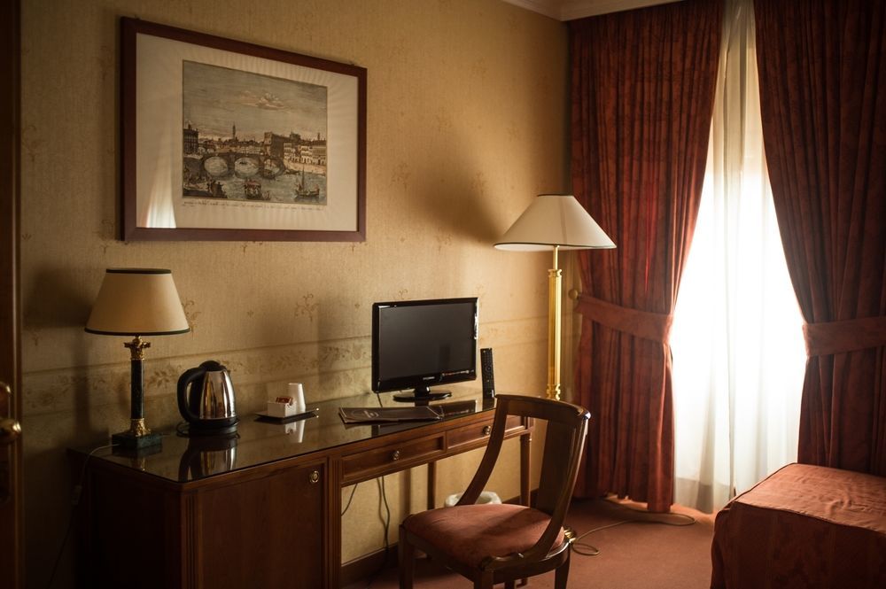 Strozzi Palace Hotel 4*
