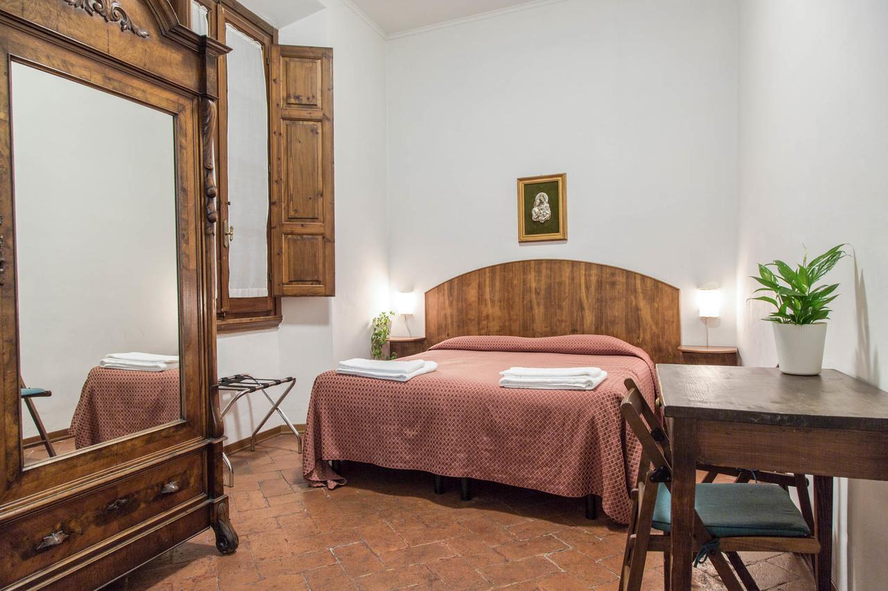 Hotel Casa Santo Nome Di Gesu 3*