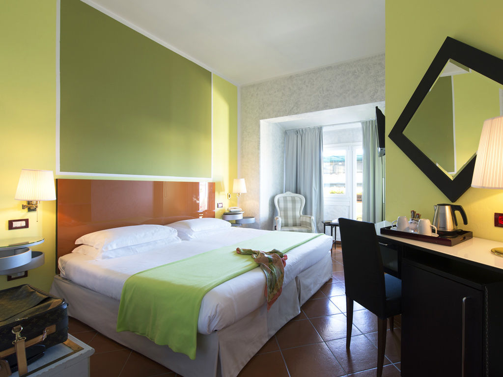 De La Pace, Sure Collection By Western Hotel