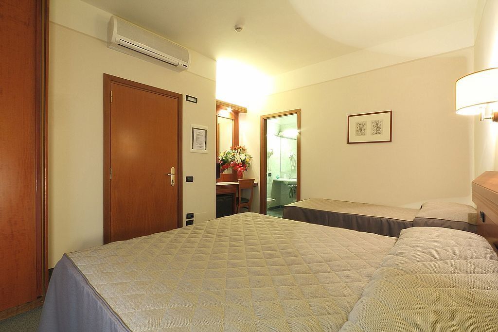Arcadia Hotel 3*