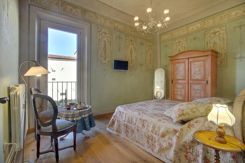 Romantic In The Heart Of