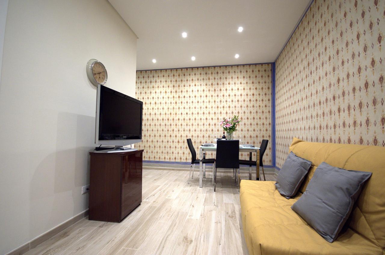 City Centre Apartment *