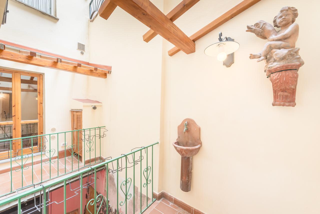 Pitti Place Apartamento *
