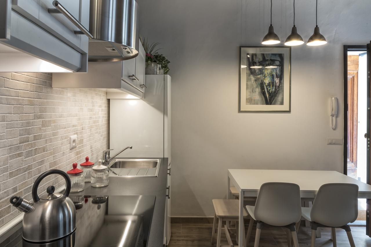 Lejlighed I Historisk Centrum På 60 M². Soveværelser: 1. Private Badeværelser: 2. *