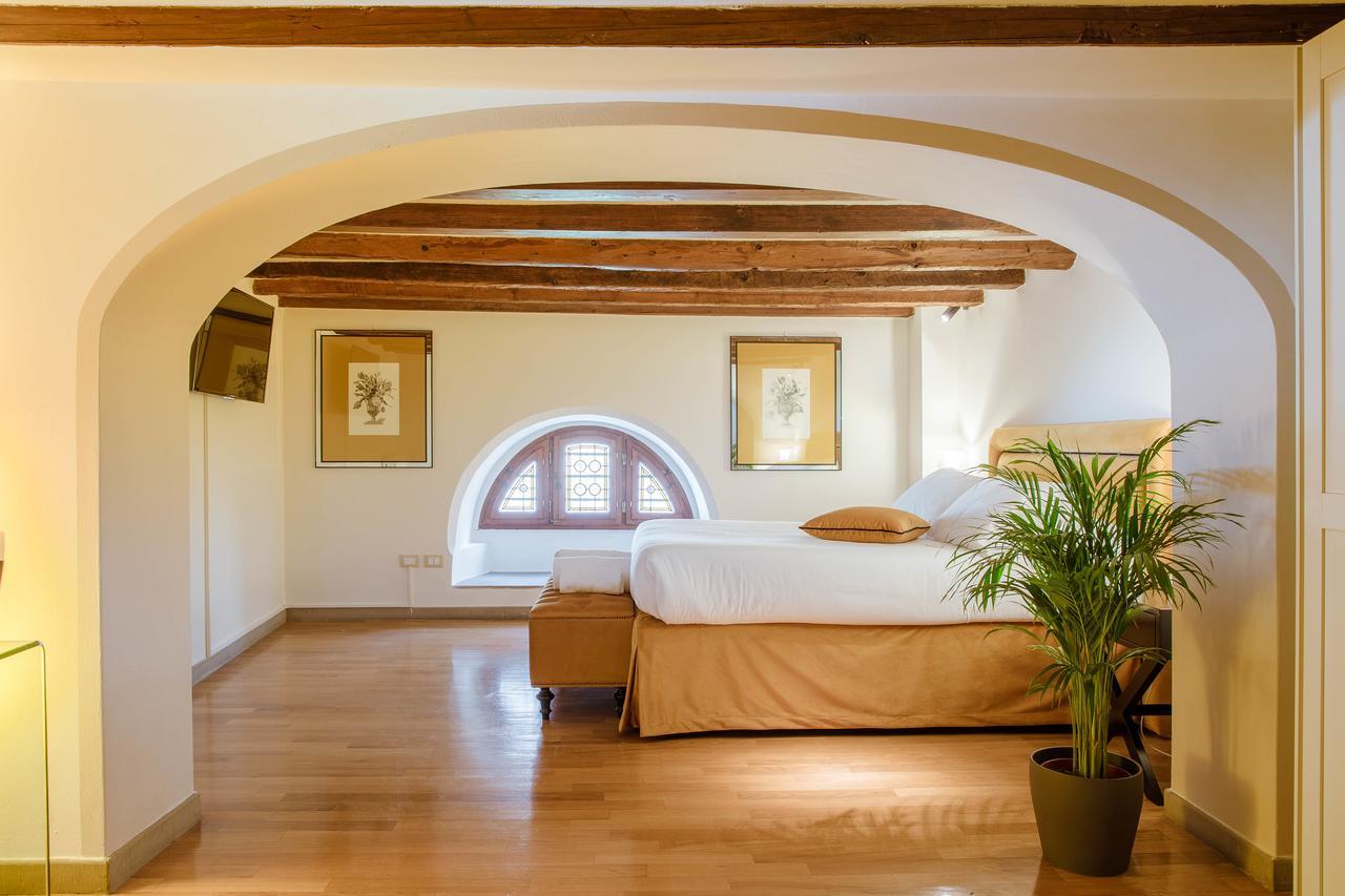 Relais Tosinghi 3*