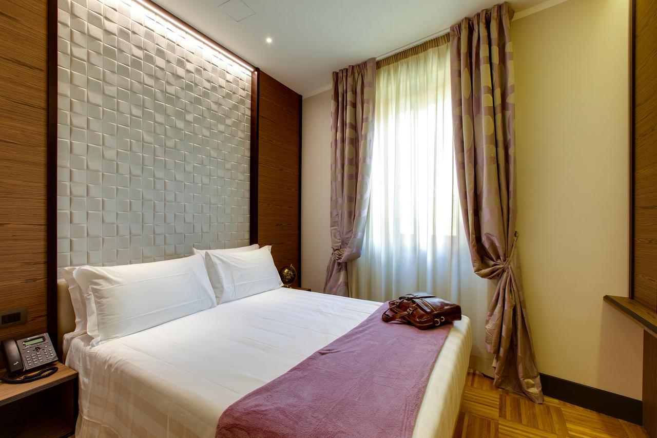 Hotel Solo Experience