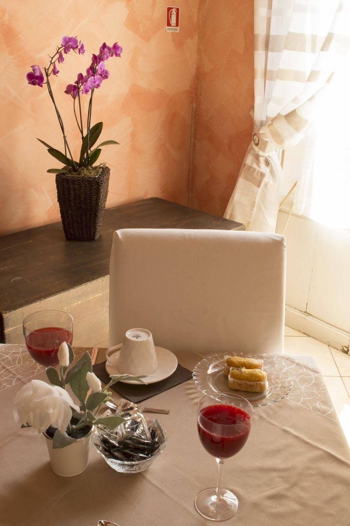 Bed & Breakfast La Corte Dei Principi - Residenza D'epoca 3*