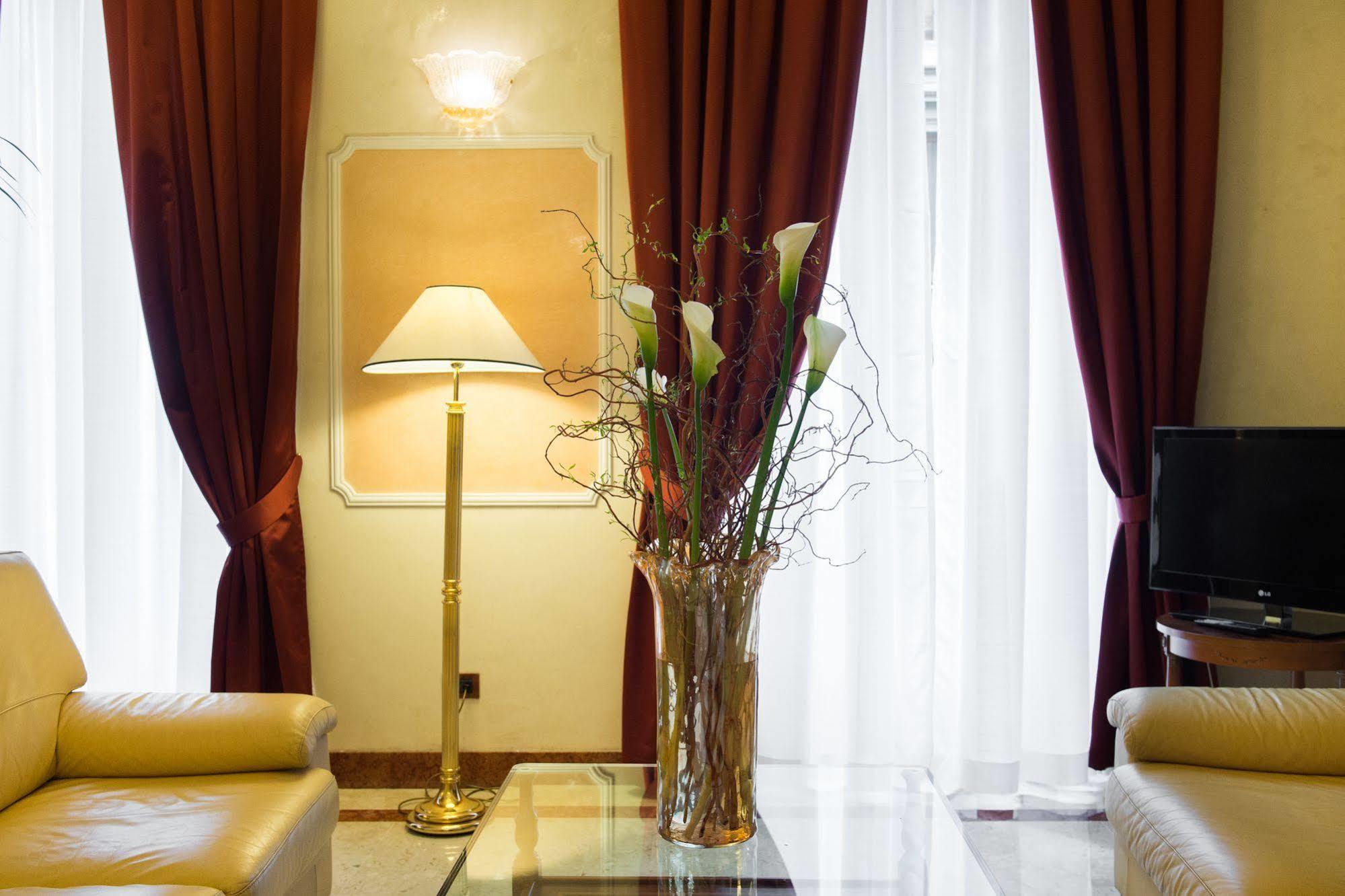 Hotel Strozzi Palace 4*