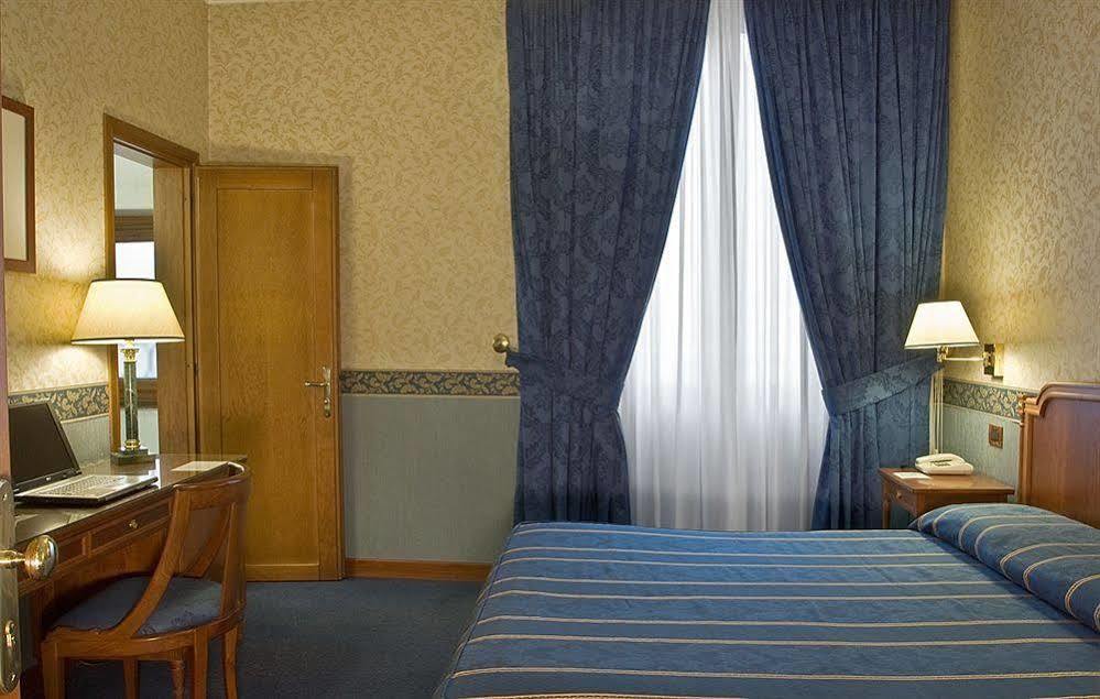 Strozzi Palace Hotel 4*