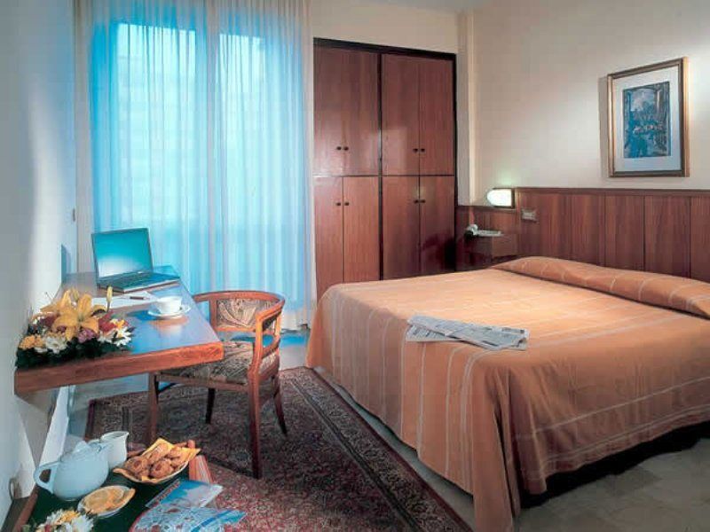 Auto Park Hotell 3*