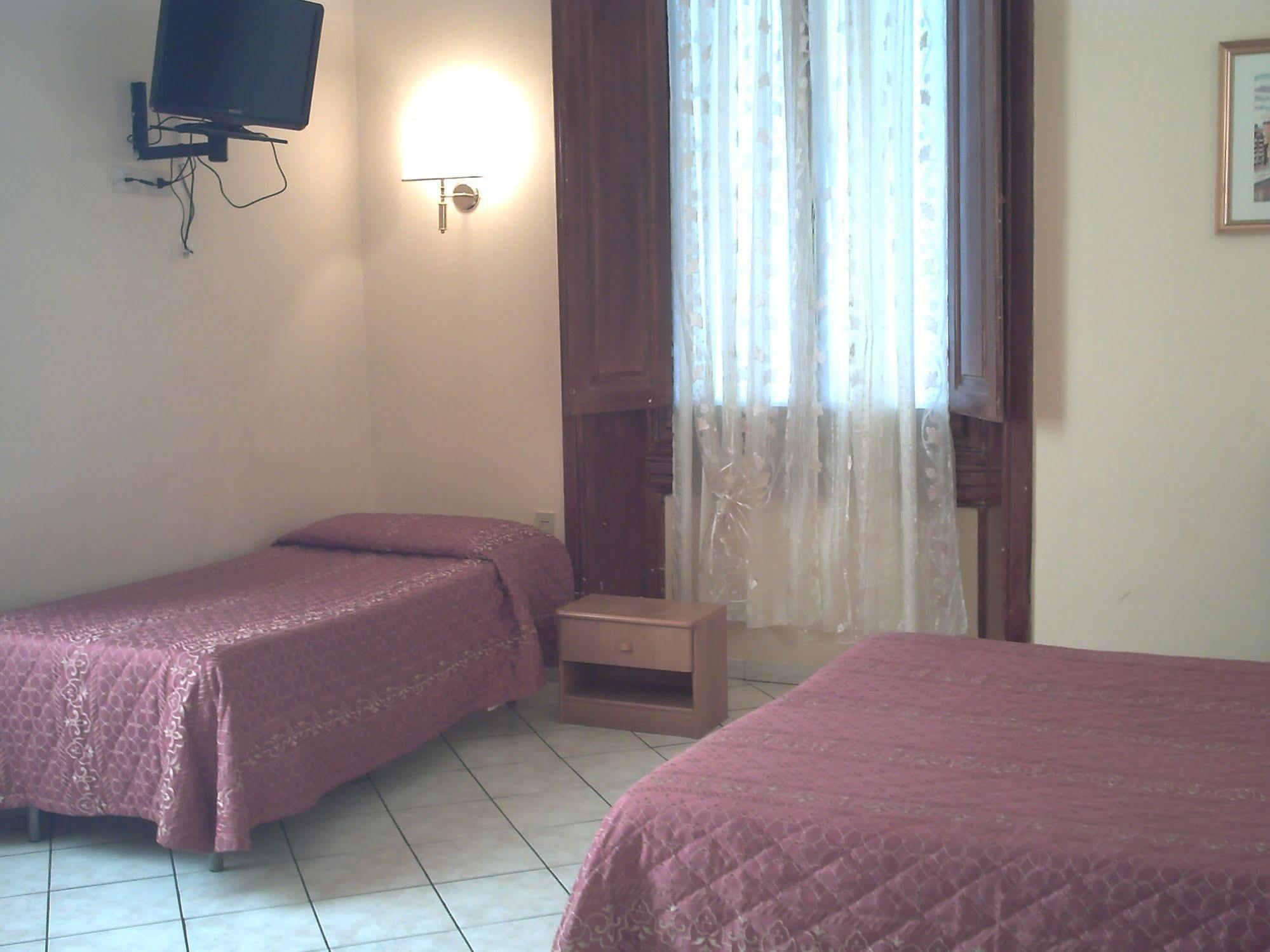 Bijou Florence